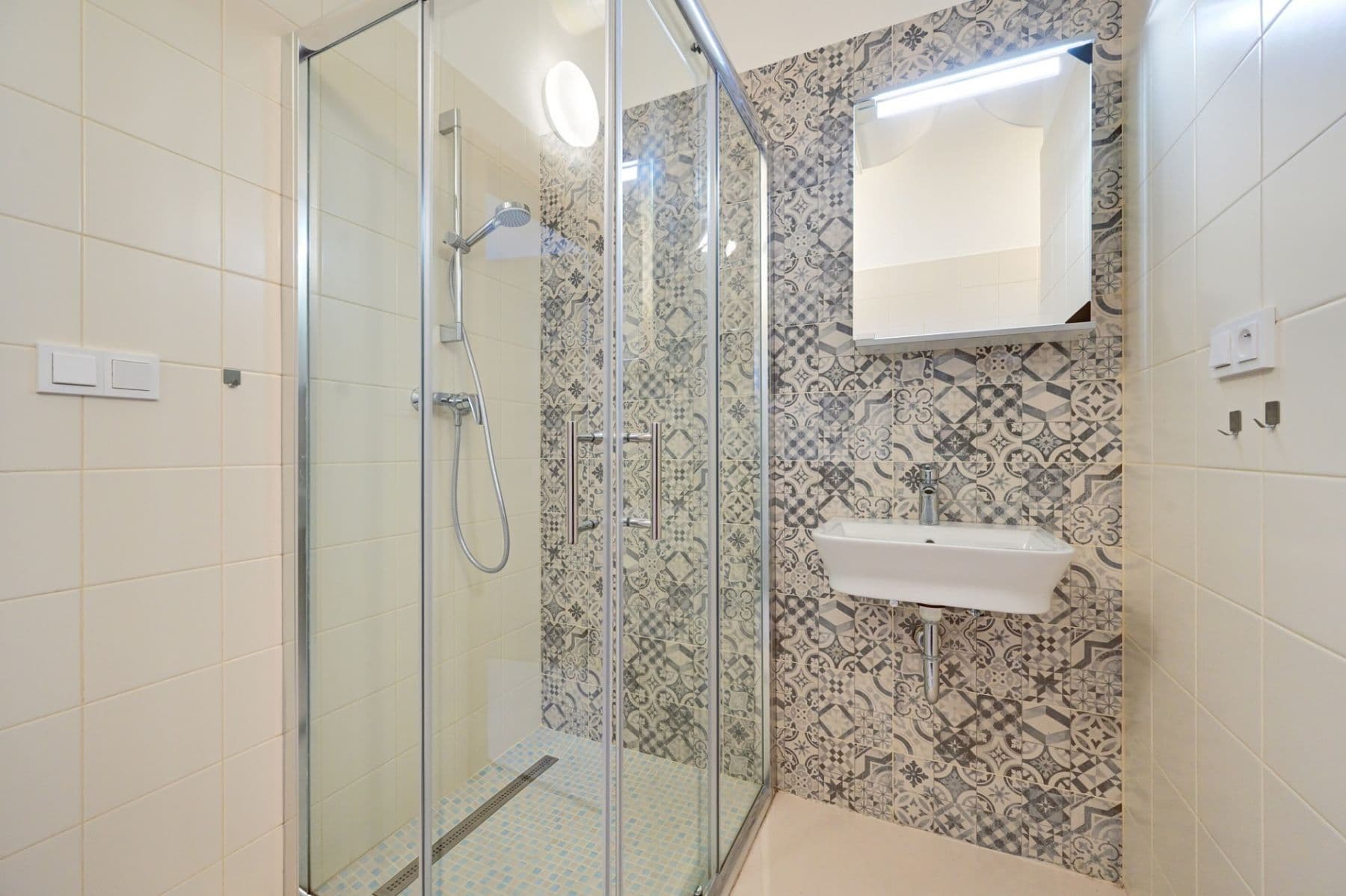 Prodej domu 623 m², pozemek 2.938 m², Loket, Středočeský kraj Prodej domu 623 m², pozemek 2.938 m², Loket, Středočeský kraj