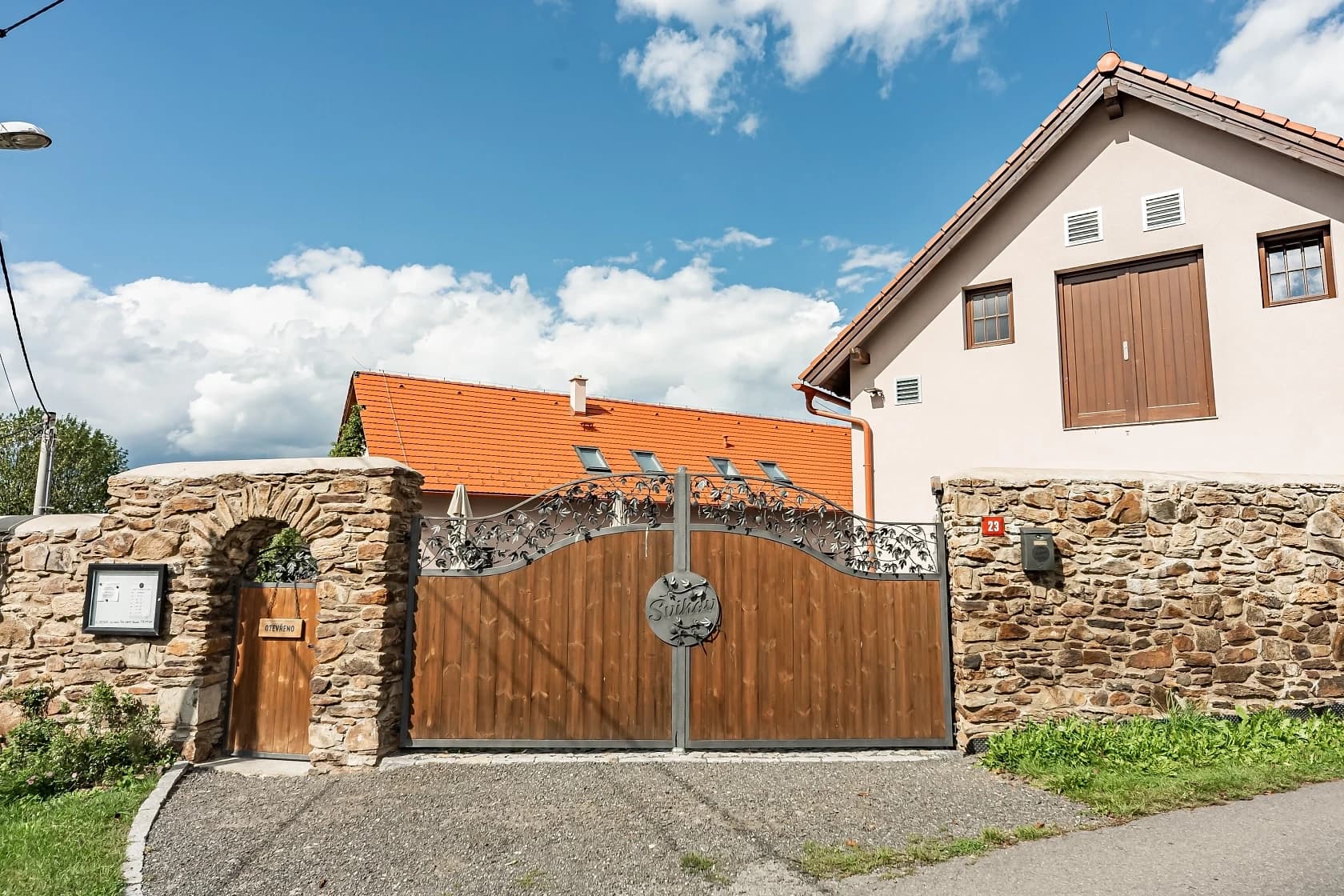 Prodej domu 623 m², pozemek 2.938 m², Loket, Středočeský kraj Prodej domu 623 m², pozemek 2.938 m², Loket, Středočeský kraj