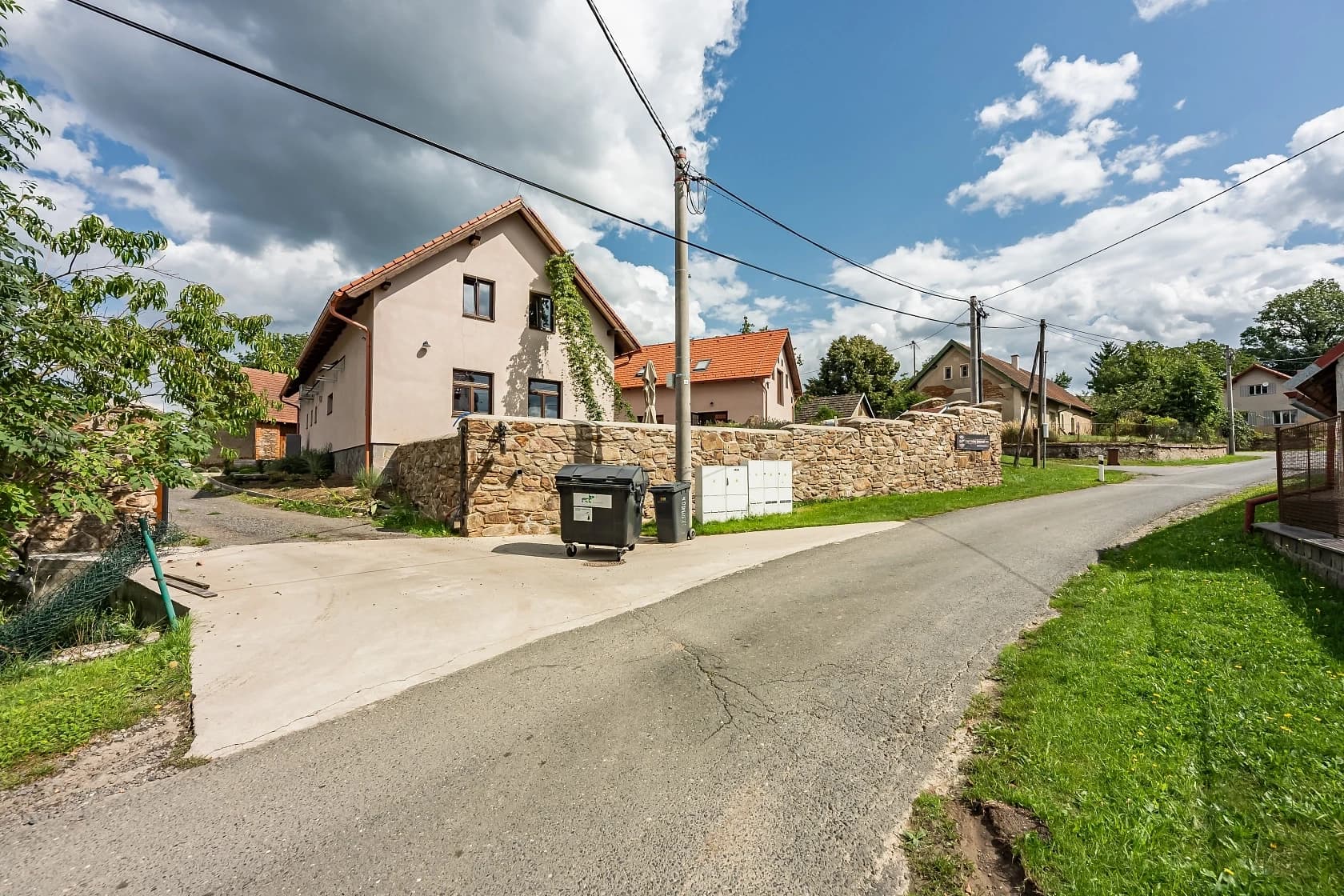 Prodej domu 623 m², pozemek 2.938 m², Loket, Středočeský kraj Prodej domu 623 m², pozemek 2.938 m², Loket, Středočeský kraj