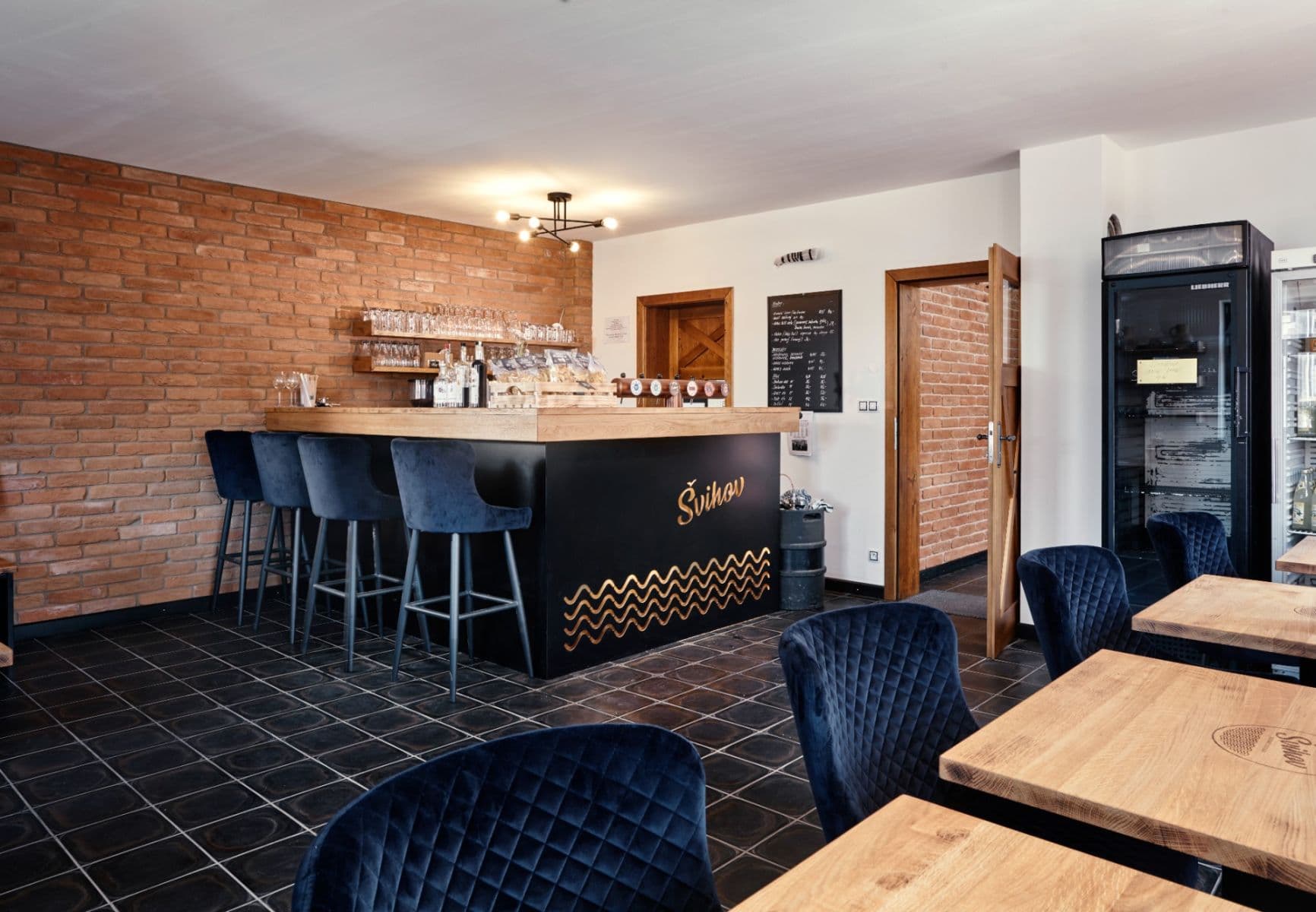 Prodej domu 623 m², pozemek 2.938 m², Loket, Středočeský kraj Prodej domu 623 m², pozemek 2.938 m², Loket, Středočeský kraj