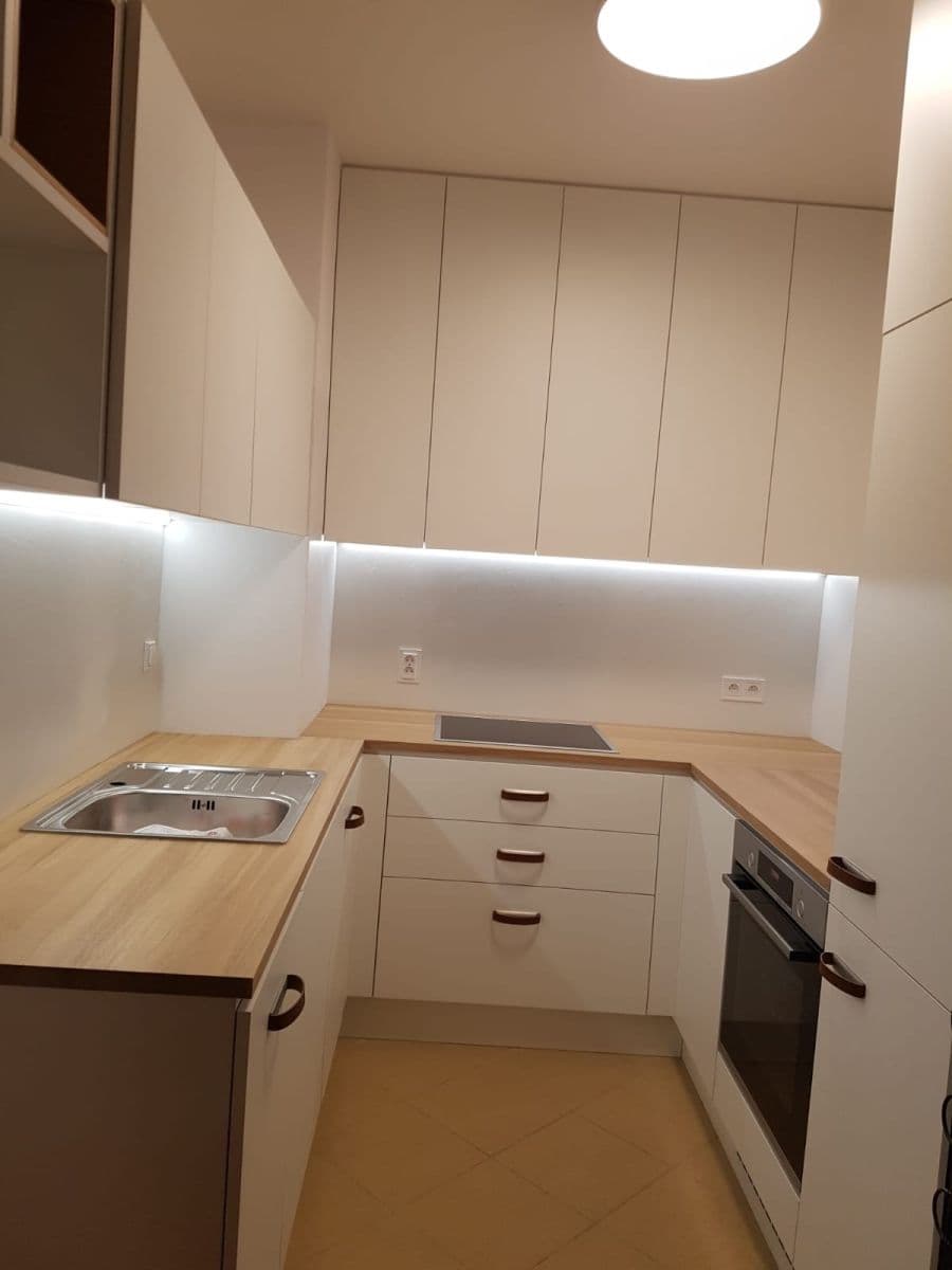 Pronájem bytu 2+kk 49 m², Pelušková, Praha, Praha Pronájem bytu 2+kk 49 m², Pelušková, Praha, Praha