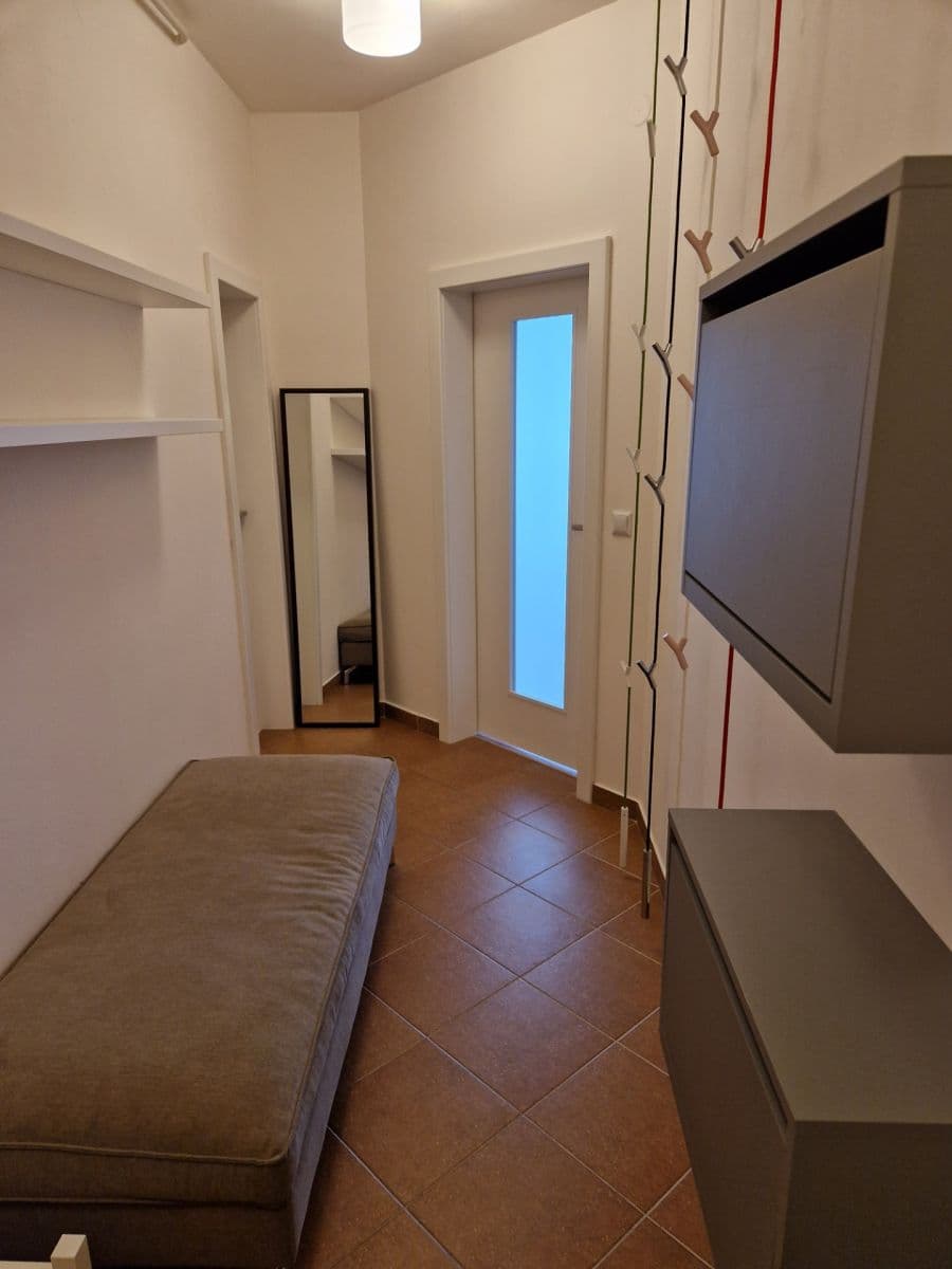 Pronájem bytu 2+kk 49 m², Pelušková, Praha, Praha Pronájem bytu 2+kk 49 m², Pelušková, Praha, Praha
