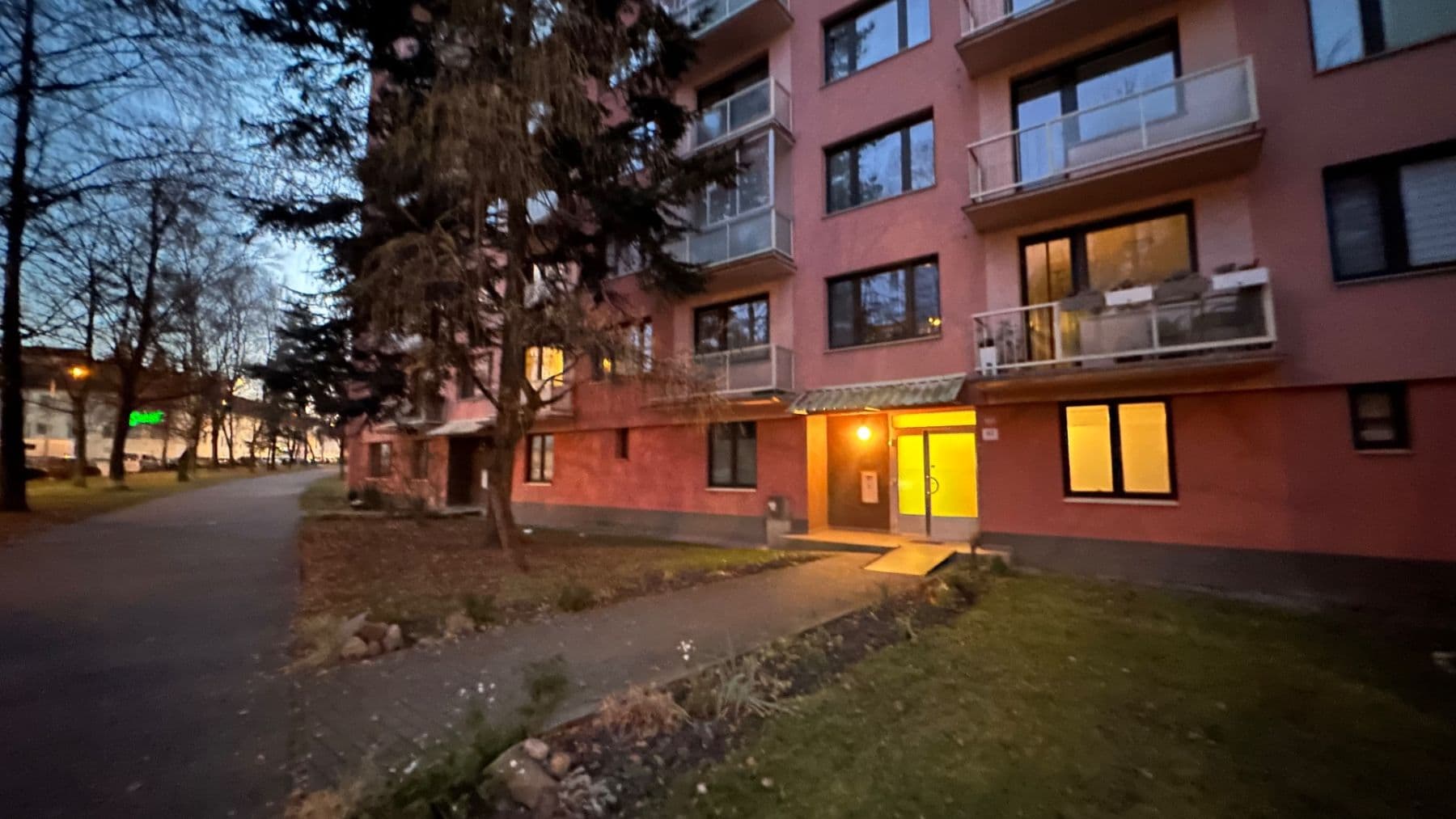 Prodej bytu 2+1 70 m², Lidická třída, České Budějovice, Jihočeský kraj Prodej bytu 2+1 70 m², Lidická třída, České Budějovice, Jihočeský kraj