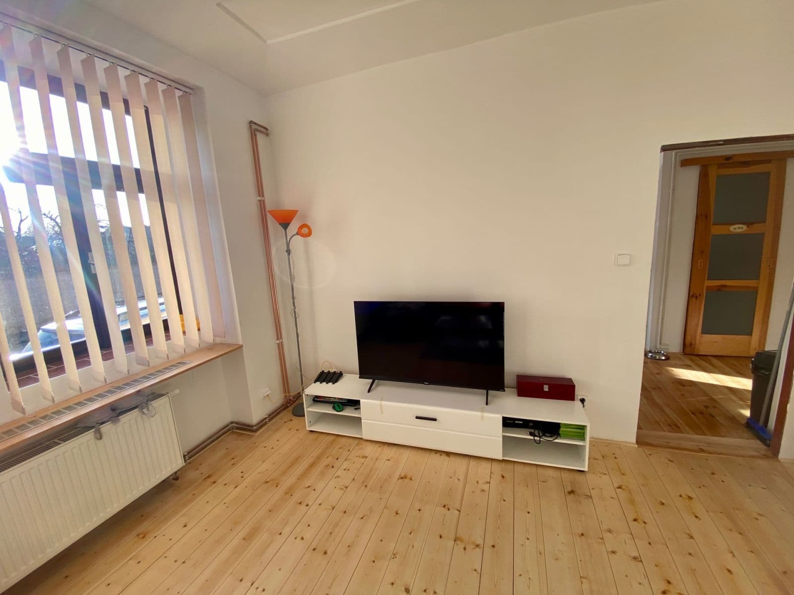Pronájem bytu 2+1 55 m², Husova, Zlonice, Středočeský kraj Pronájem bytu 2+1 55 m², Husova, Zlonice, Středočeský kraj