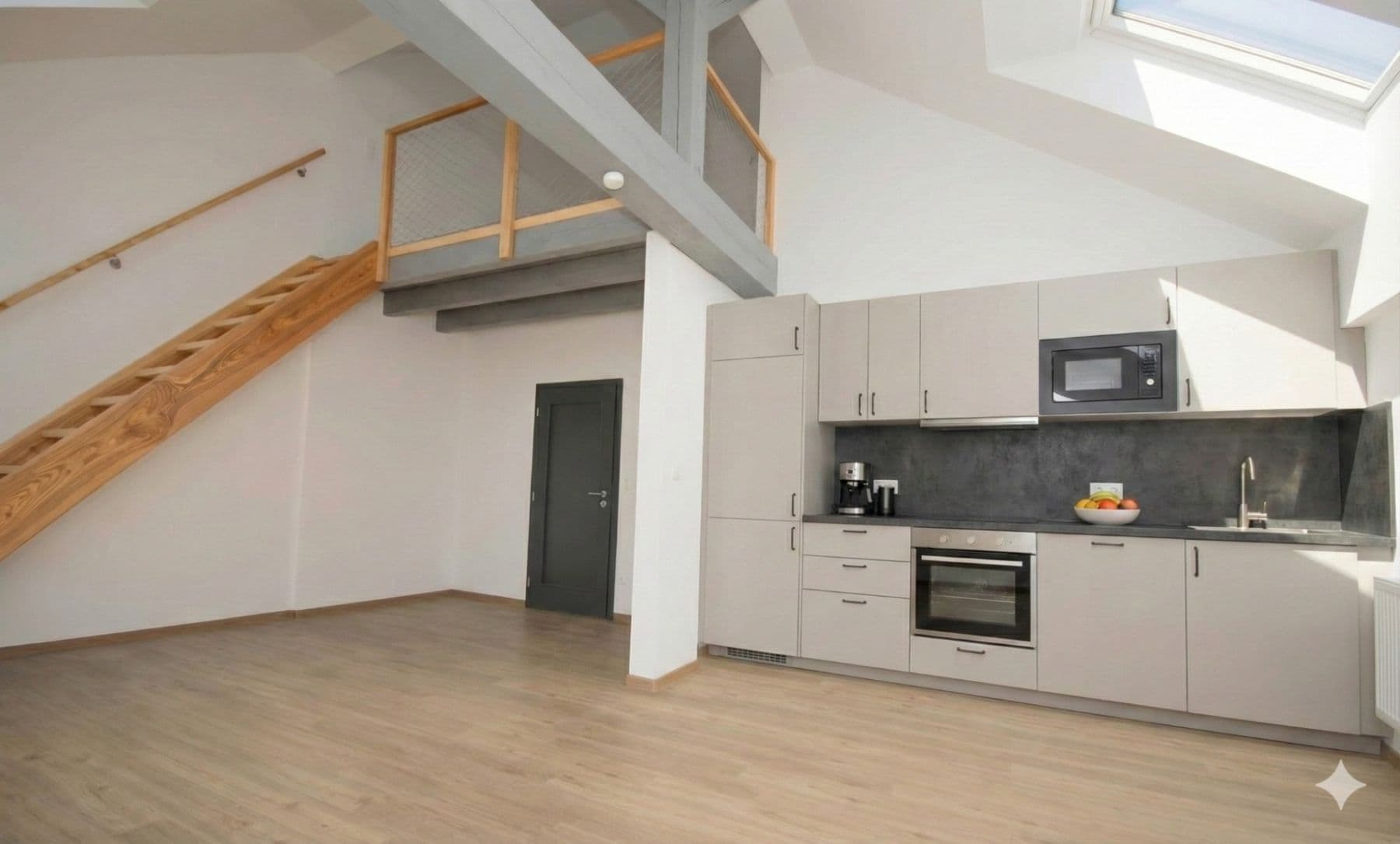 Pronájem bytu 1+kk 53 m², Vladislavova, Písek, Jihočeský kraj Pronájem bytu 1+kk 53 m², Vladislavova, Písek, Jihočeský kraj