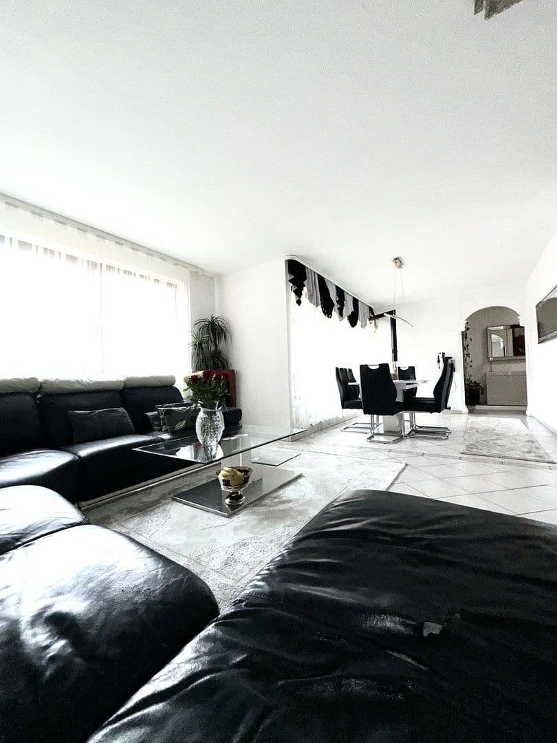 Prodej bytu 4+1 110 m², Wiesbaden, Hessen Prodej bytu 4+1 110 m², Wiesbaden, Hessen