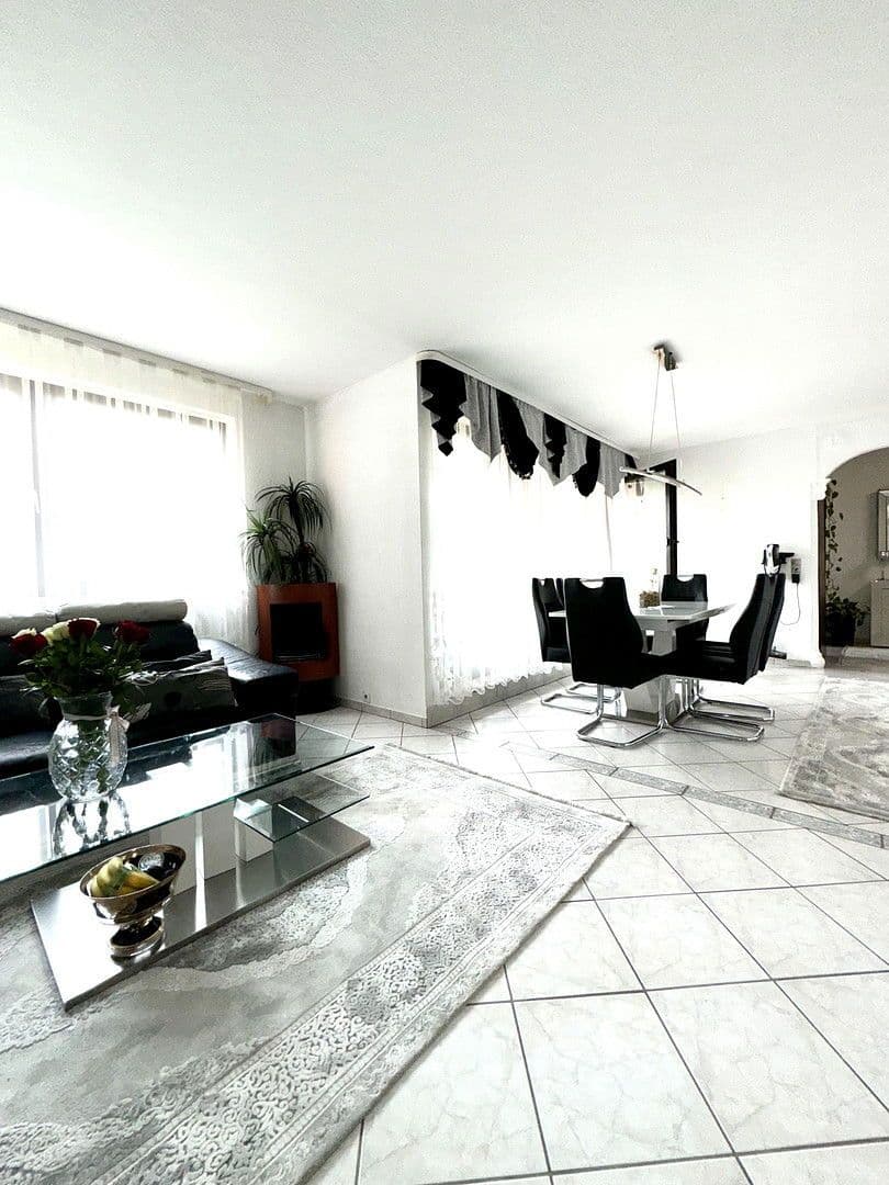 Prodej bytu 4+1 110 m², Wiesbaden, Hessen Prodej bytu 4+1 110 m², Wiesbaden, Hessen