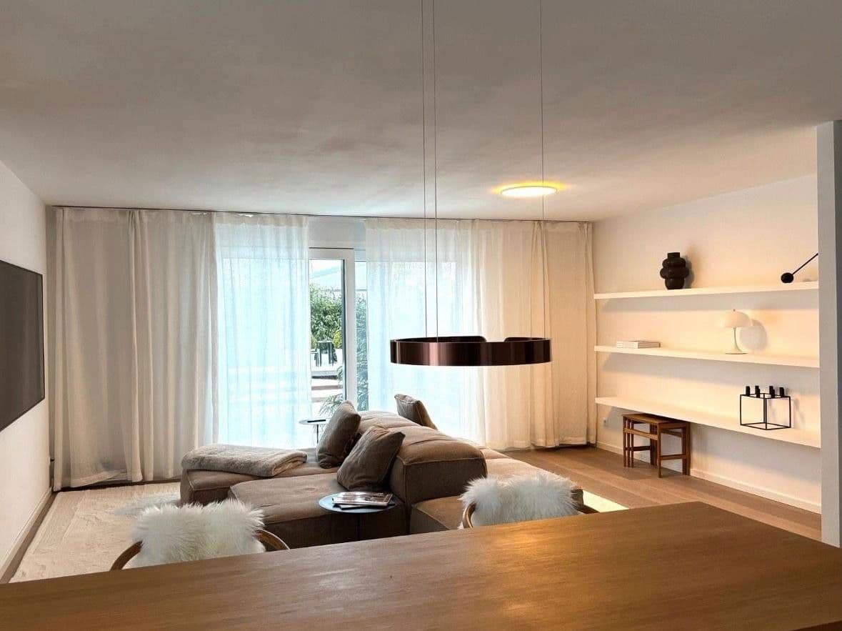 Prodej domu 155 m², pozemek 352 m², Rottenburg am Neckar, Bádensko-Württembersko Prodej domu 155 m², pozemek 352 m², Rottenburg am Neckar, Bádensko-Württembersko