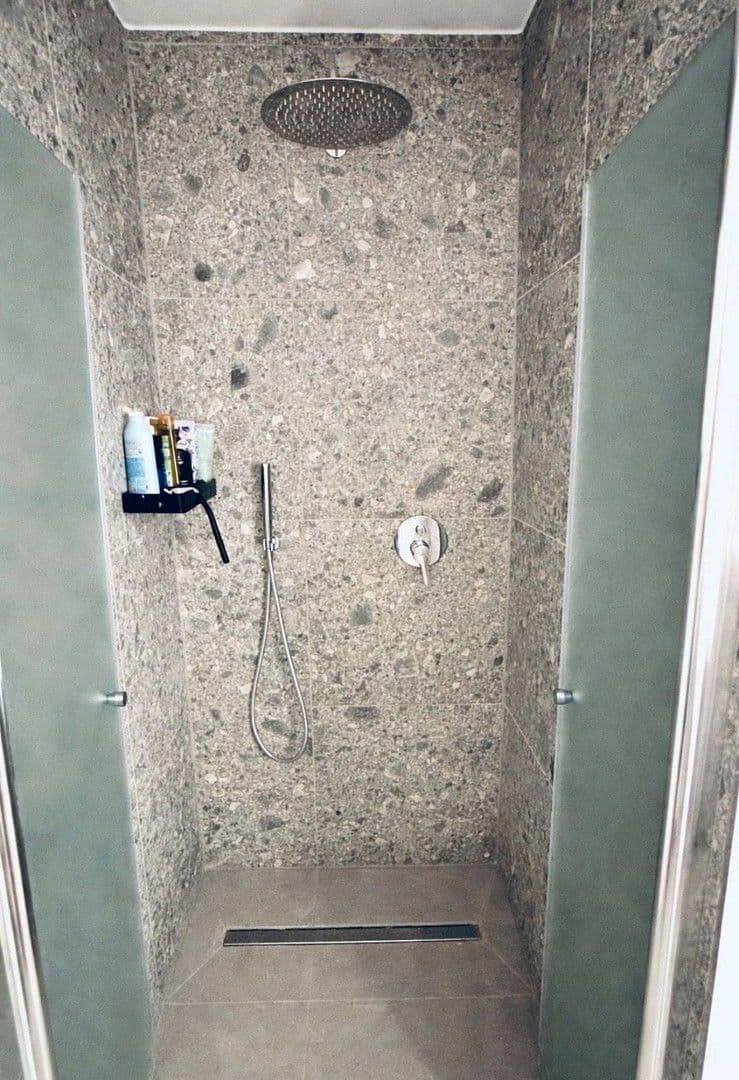 Prodej domu 155 m², pozemek 352 m², Rottenburg am Neckar, Bádensko-Württembersko Prodej domu 155 m², pozemek 352 m², Rottenburg am Neckar, Bádensko-Württembersko