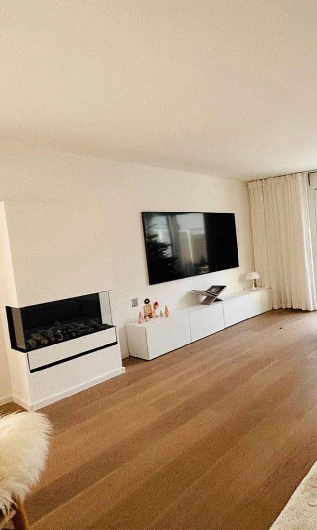 Prodej domu 155 m², pozemek 352 m², Rottenburg am Neckar, Bádensko-Württembersko Prodej domu 155 m², pozemek 352 m², Rottenburg am Neckar, Bádensko-Württembersko