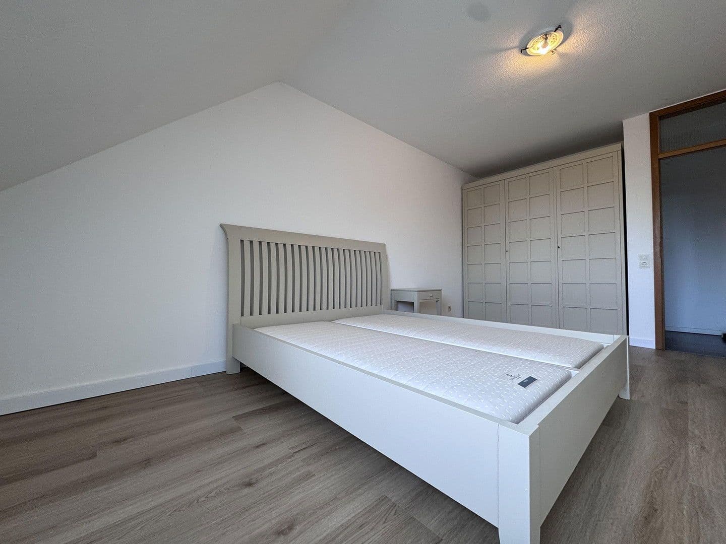 Pronájem bytu 2+1 75 m², Köln, Severní Porýní-Vestfálsko Pronájem bytu 2+1 75 m², Köln, Severní Porýní-Vestfálsko