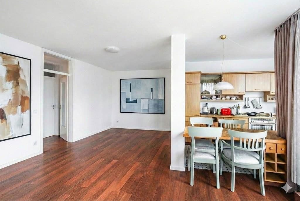 Pronájem bytu 2+1 75 m², Köln, Severní Porýní-Vestfálsko Pronájem bytu 2+1 75 m², Köln, Severní Porýní-Vestfálsko