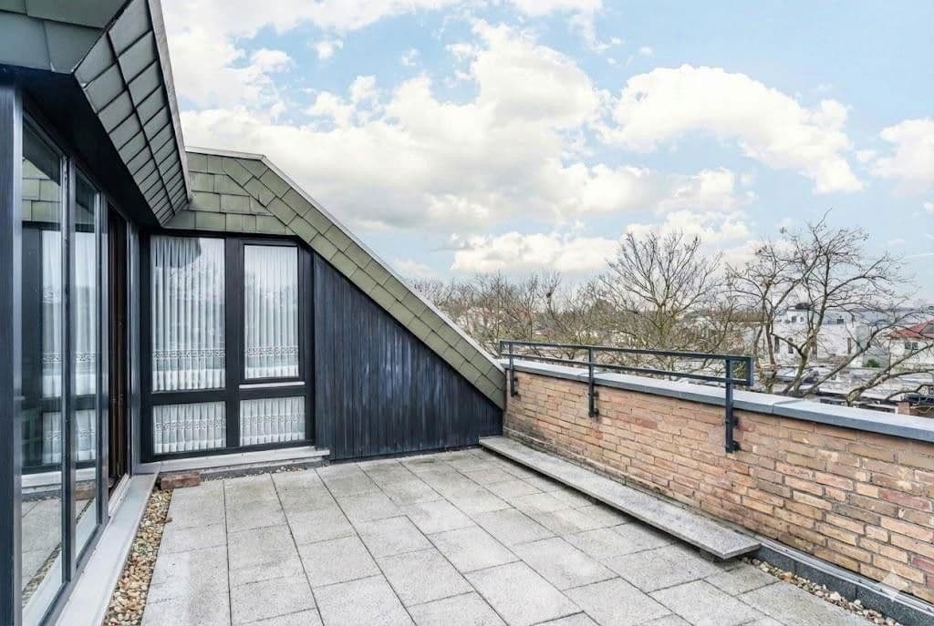 Pronájem bytu 2+1 75 m², Köln, Severní Porýní-Vestfálsko Pronájem bytu 2+1 75 m², Köln, Severní Porýní-Vestfálsko