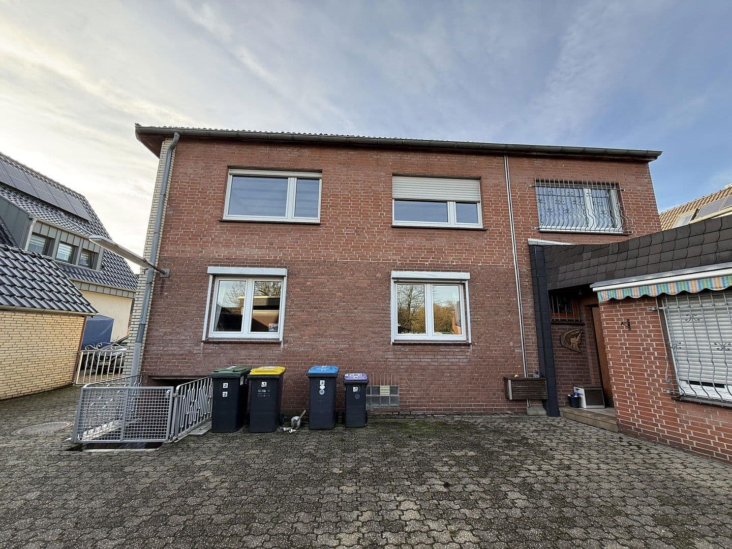 Prodej domu 152 m², pozemek 889 m², Niersenbruchstraße 94, Kamp-Lintfort, Severní Porýní-Vestfálsko Prodej domu 152 m², pozemek 889 m², Niersenbruchstraße 94, Kamp-Lintfort, Severní Porýní-Vestfálsko