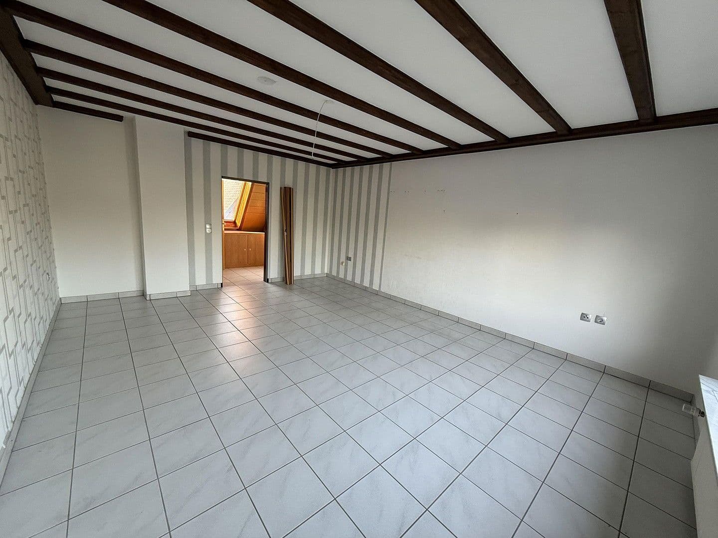 Prodej domu 152 m², pozemek 889 m², Niersenbruchstraße 94, Kamp-Lintfort, Severní Porýní-Vestfálsko Prodej domu 152 m², pozemek 889 m², Niersenbruchstraße 94, Kamp-Lintfort, Severní Porýní-Vestfálsko