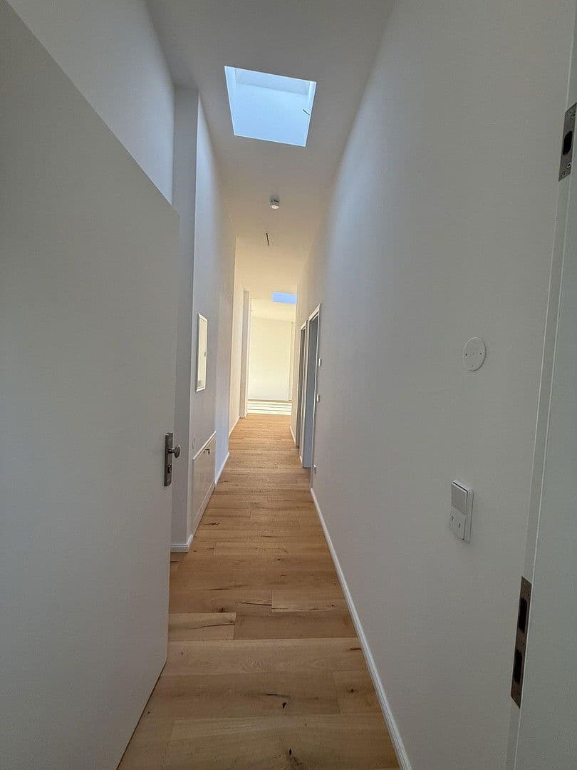 Pronájem bytu 2+1 79 m², Detmolder Straße, Berlin, Berlín Pronájem bytu 2+1 79 m², Detmolder Straße, Berlin, Berlín