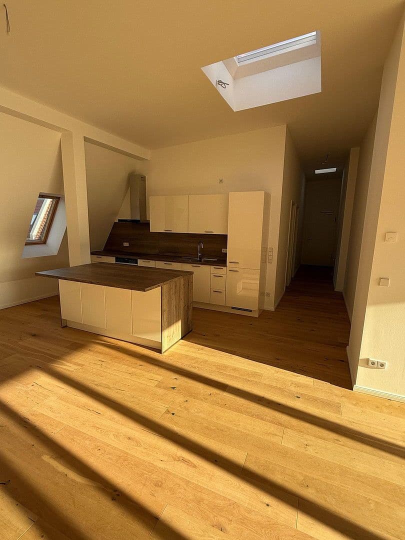 Pronájem bytu 2+1 79 m², Detmolder Straße, Berlin, Berlín Pronájem bytu 2+1 79 m², Detmolder Straße, Berlin, Berlín