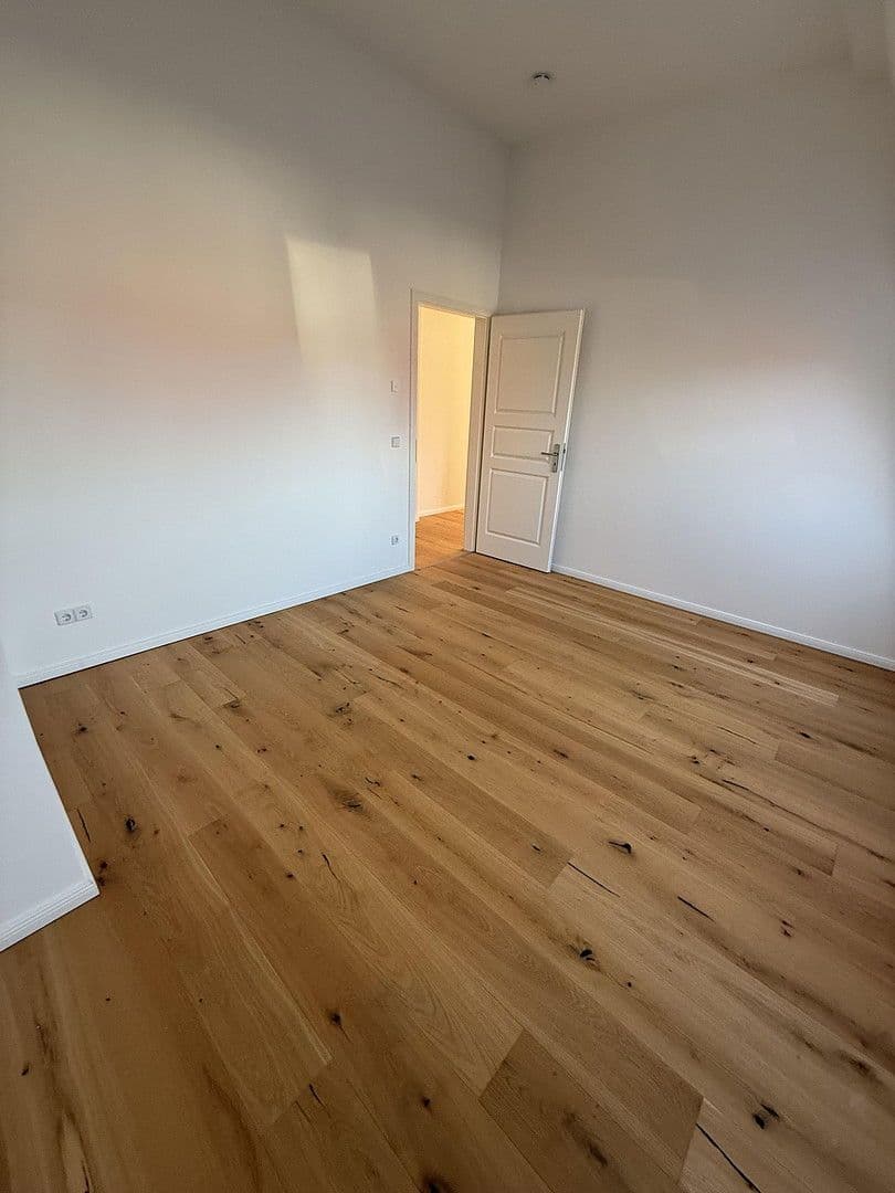 Pronájem bytu 2+1 79 m², Detmolder Straße, Berlin, Berlín Pronájem bytu 2+1 79 m², Detmolder Straße, Berlin, Berlín