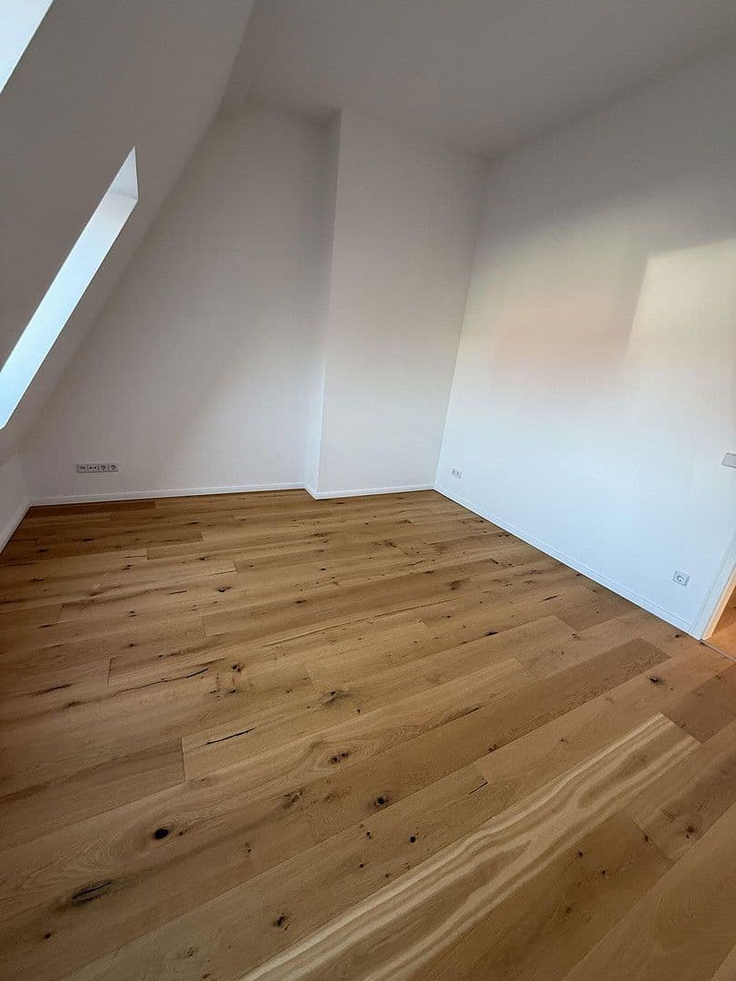 Pronájem bytu 2+1 79 m², Detmolder Straße, Berlin, Berlín Pronájem bytu 2+1 79 m², Detmolder Straße, Berlin, Berlín