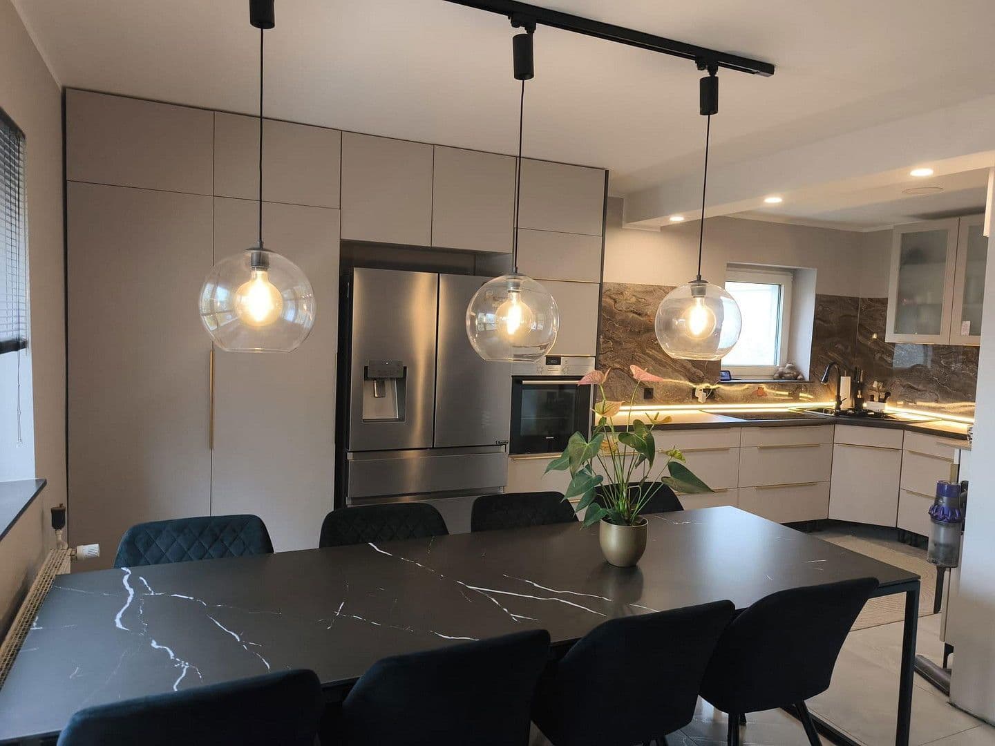 Prodej bytu 5+1 110 m², am Wald 67b, Düsseldorf, Severní Porýní-Vestfálsko Prodej bytu 5+1 110 m², am Wald 67b, Düsseldorf, Severní Porýní-Vestfálsko