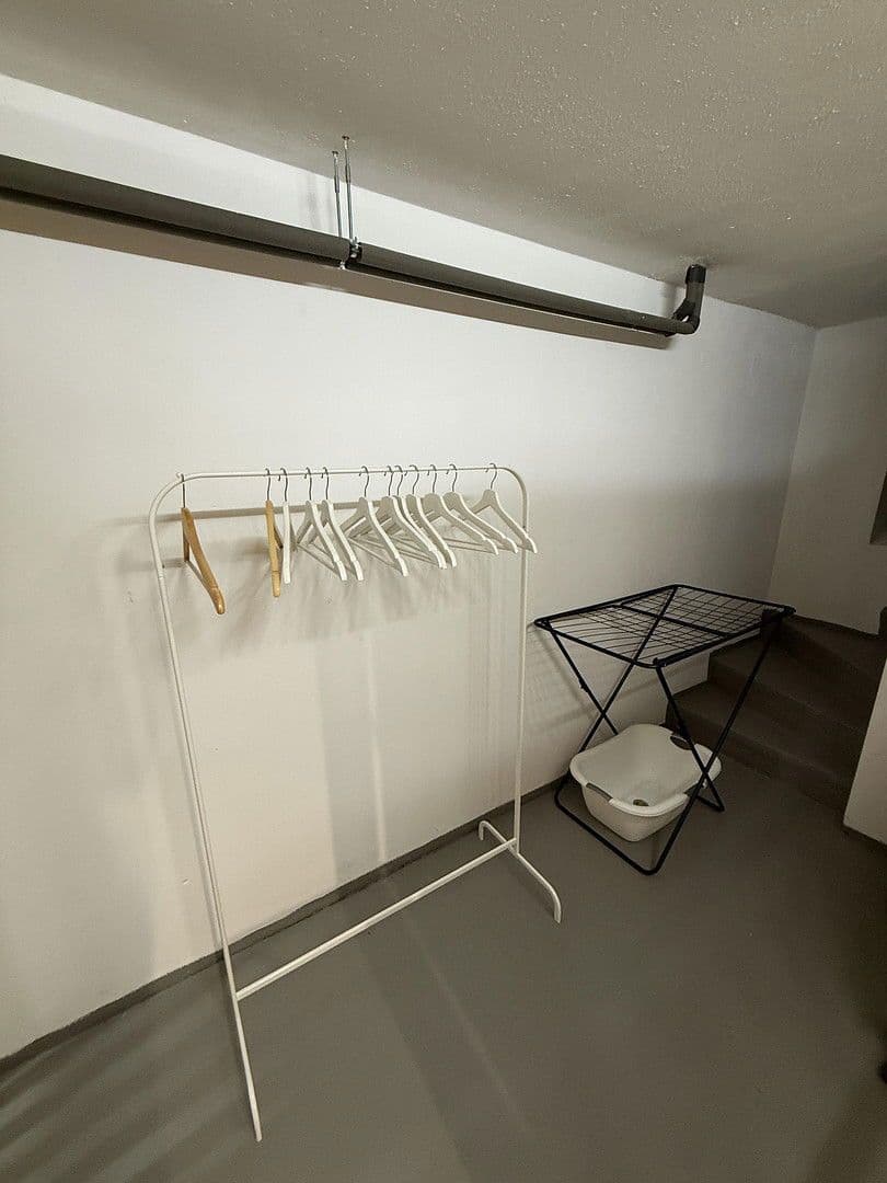 Pronájem bytu 1+1 27 m², Triftstr. 51, Frankfurt am Main, Hessen Pronájem bytu 1+1 27 m², Triftstr. 51, Frankfurt am Main, Hessen