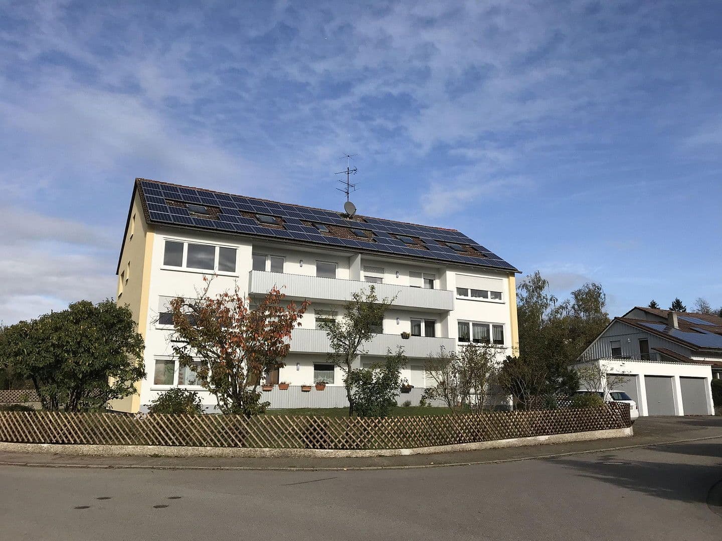 Pronájem bytu 3+1 105 m², Neusitz, Bavorsko Pronájem bytu 3+1 105 m², Neusitz, Bavorsko