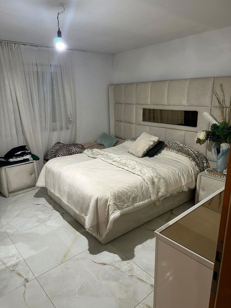 Prodej bytu 4+1 125 m², Rennbaumstr.57, Leverkusen, Severní Porýní-Vestfálsko Prodej bytu 4+1 125 m², Rennbaumstr.57, Leverkusen, Severní Porýní-Vestfálsko