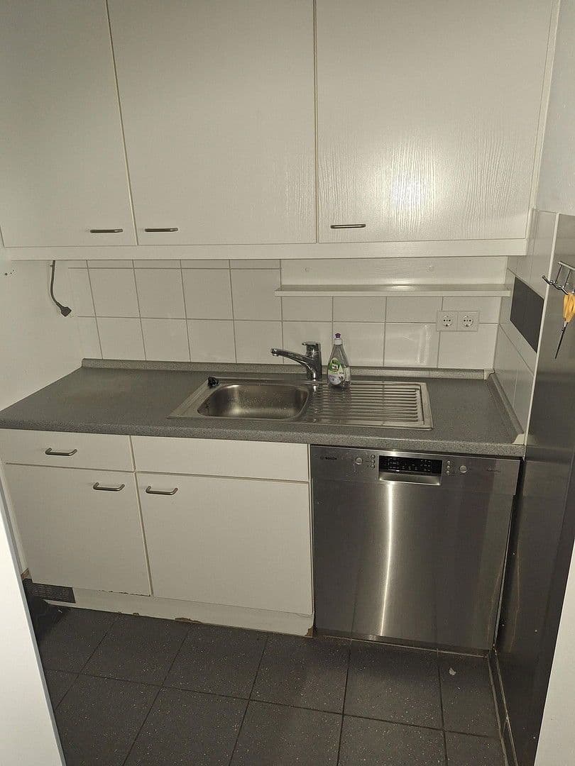 Prodej nebytového prostoru 172 m², Rutesheim, Bádensko-Württembersko Prodej nebytového prostoru 172 m², Rutesheim, Bádensko-Württembersko