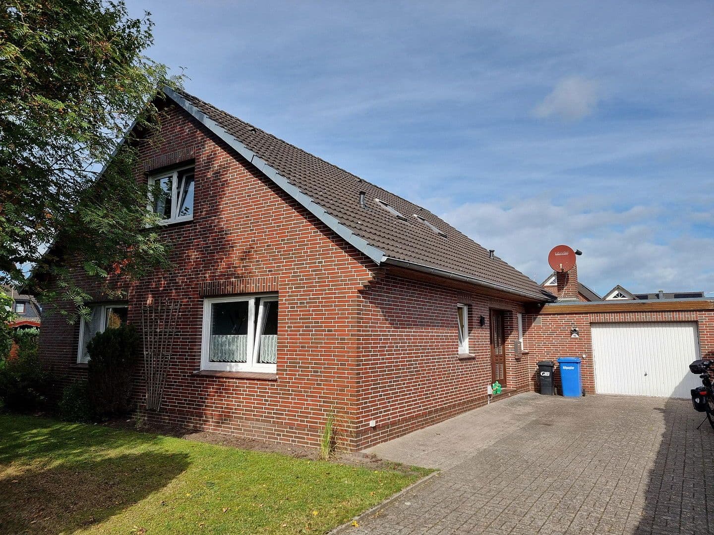 Prodej domu 130 m², pozemek 873 m², Ovelgönne, Dolní Sasko Prodej domu 130 m², pozemek 873 m², Ovelgönne, Dolní Sasko