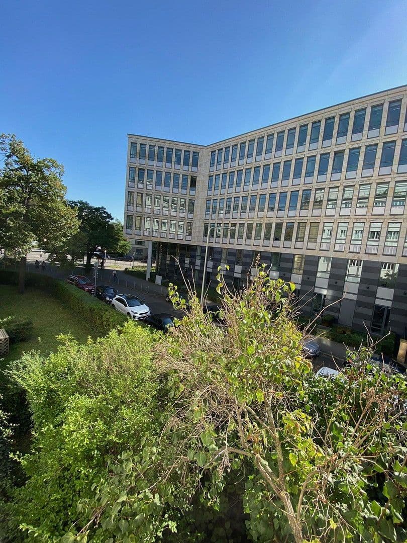 Pronájem bytu 3+1 70 m², Bockenheimerlandstrasse 83, Frankfurt, Hessen Pronájem bytu 3+1 70 m², Bockenheimerlandstrasse 83, Frankfurt, Hessen