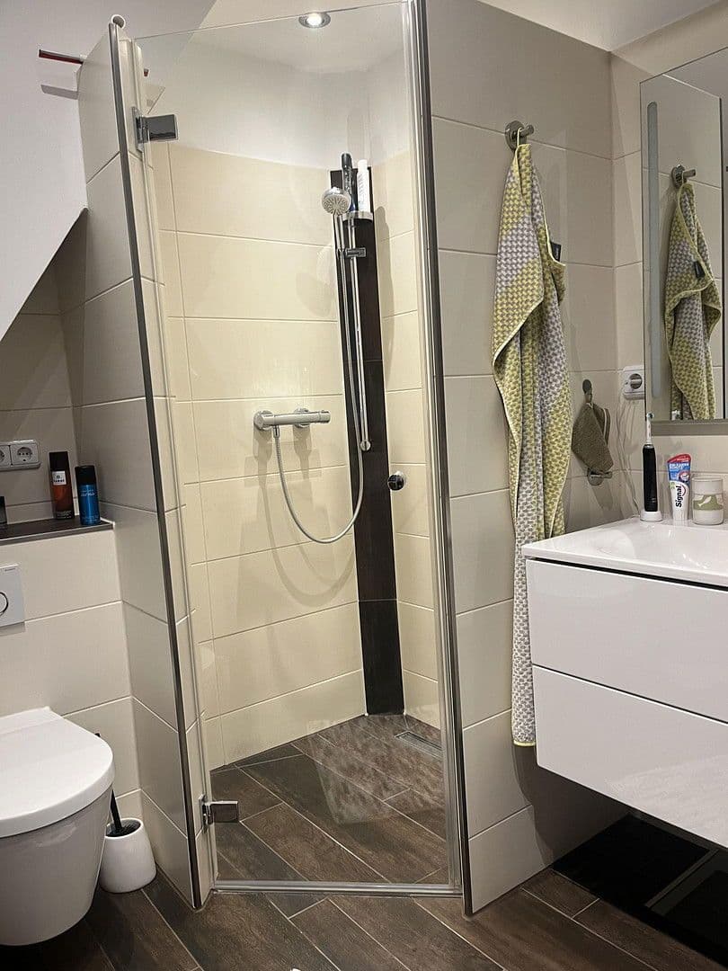 Prodej domu 140 m², pozemek 778 m², Rüsselsheim am Main, Hessen Prodej domu 140 m², pozemek 778 m², Rüsselsheim am Main, Hessen