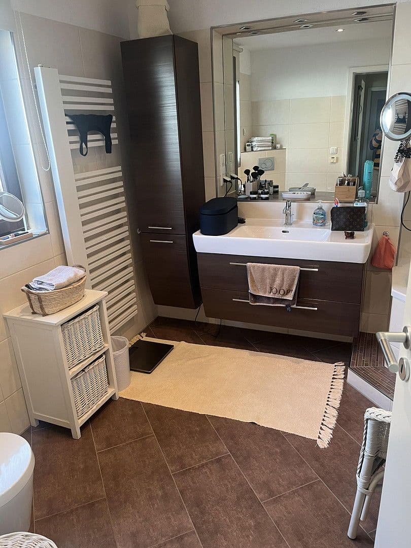 Prodej domu 140 m², pozemek 778 m², Rüsselsheim am Main, Hessen Prodej domu 140 m², pozemek 778 m², Rüsselsheim am Main, Hessen