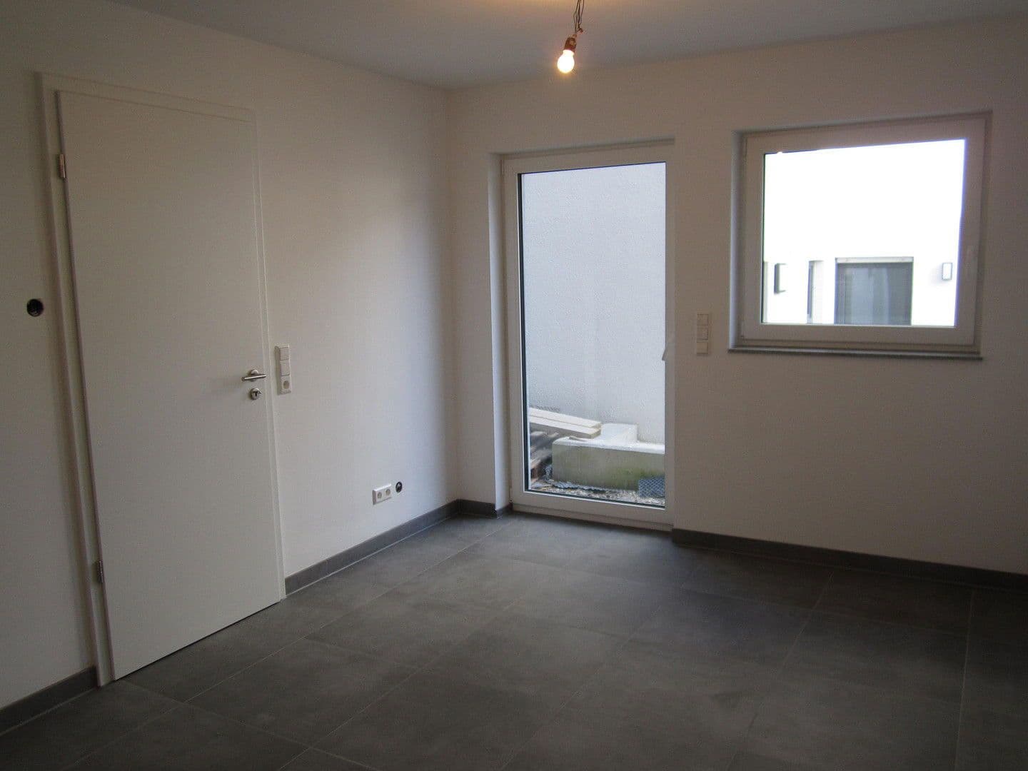Pronájem bytu 2+kk 43 m², Herrenberg, Bádensko-Württembersko Pronájem bytu 2+kk 43 m², Herrenberg, Bádensko-Württembersko