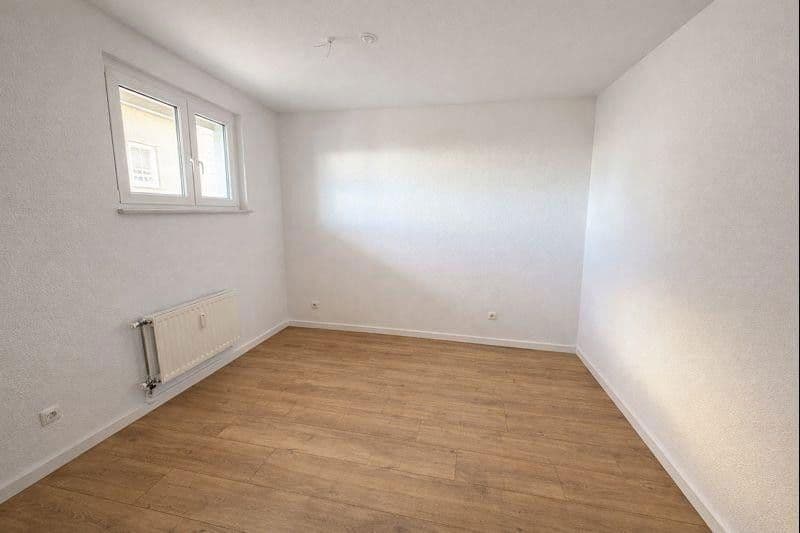 Pronájem bytu 2+1 50 m², Langerfelder Straße 115, Wuppertal, Severní Porýní-Vestfálsko Pronájem bytu 2+1 50 m², Langerfelder Straße 115, Wuppertal, Severní Porýní-Vestfálsko