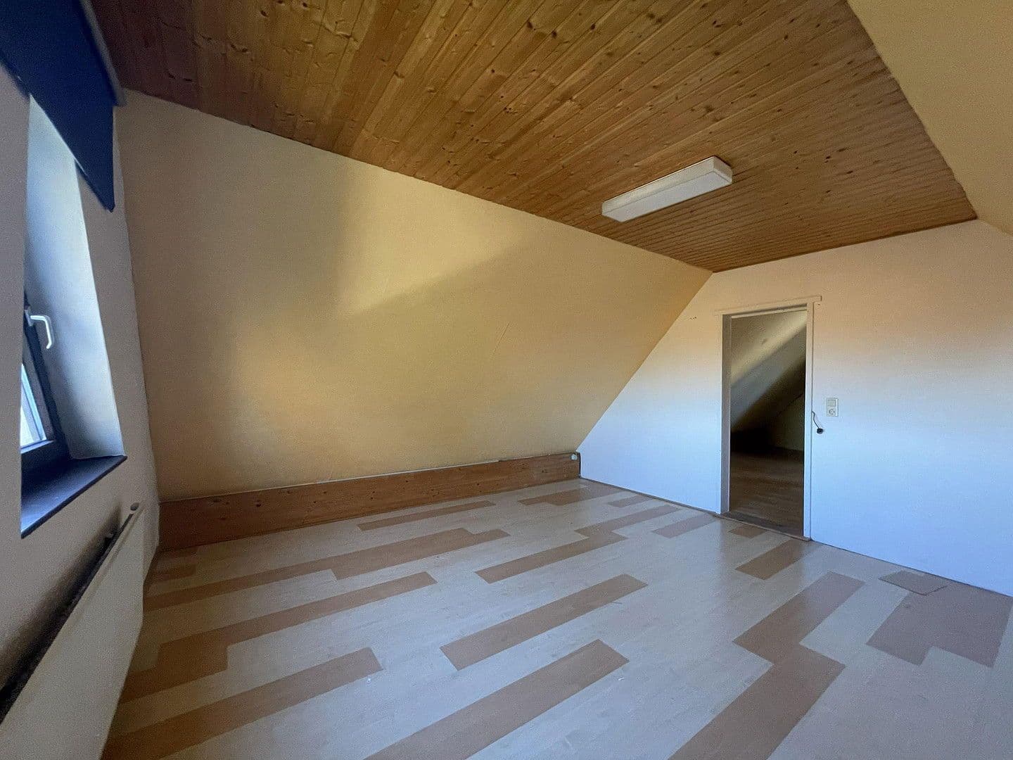 Prodej bytu 5+1 149 m², Am Gemeindeweiher 9, Herzogenaurach, Bavorsko Prodej bytu 5+1 149 m², Am Gemeindeweiher 9, Herzogenaurach, Bavorsko