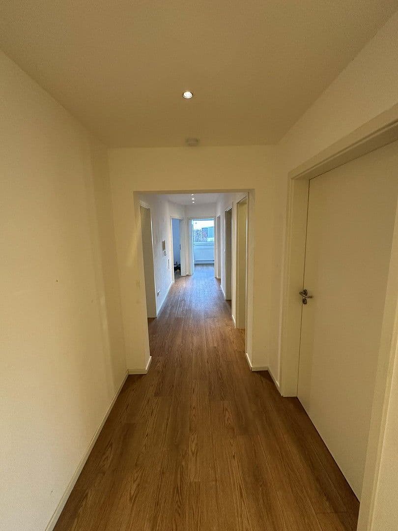 Pronájem bytu 4+1 142 m², Maria-Hilf-Straße 20, Berching, Bavorsko Pronájem bytu 4+1 142 m², Maria-Hilf-Straße 20, Berching, Bavorsko