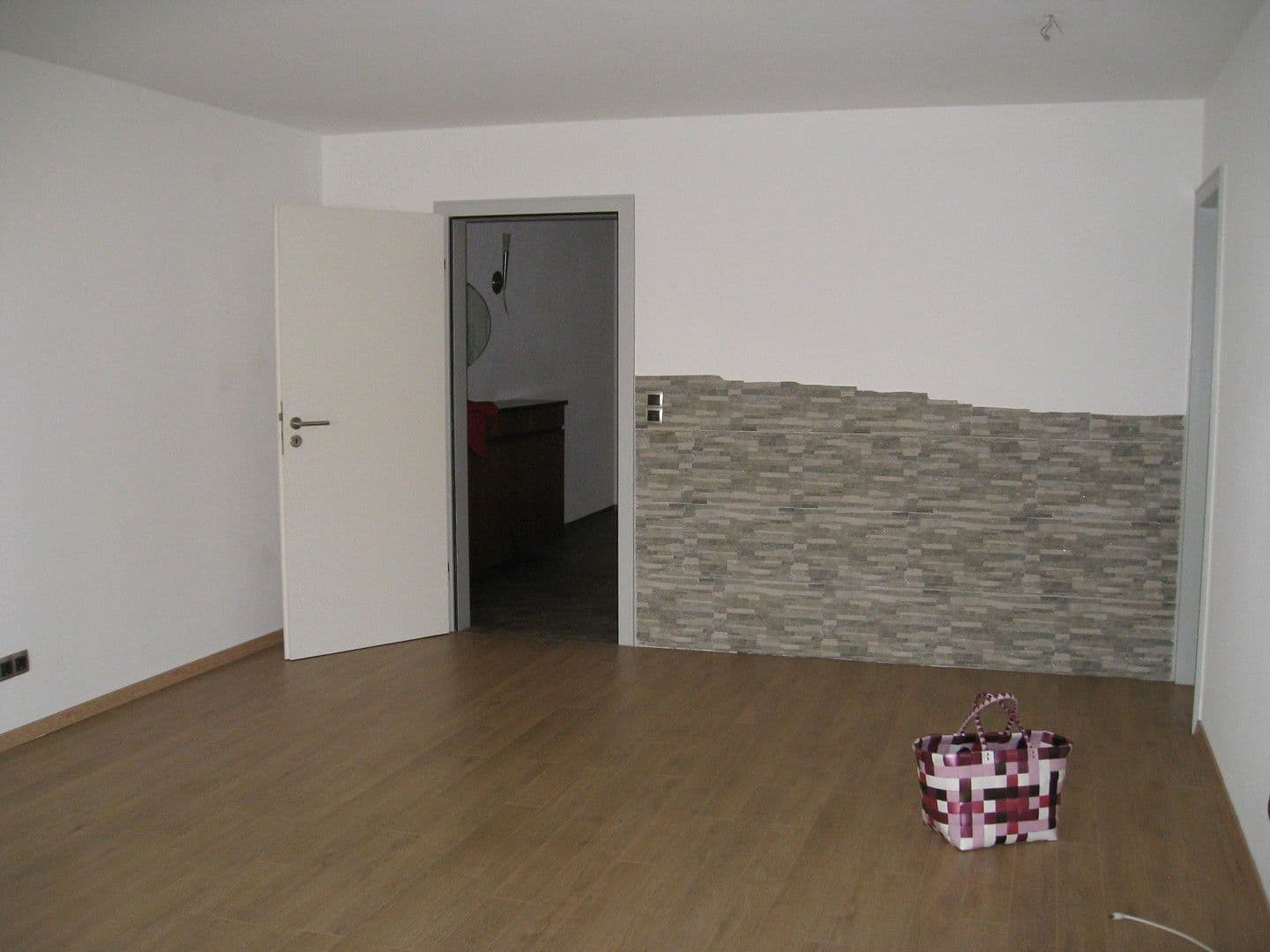 Pronájem bytu 3+1 71 m², Pfullendorfer Str. 10, Ulm Wiblingen, Bádensko-Württembersko Pronájem bytu 3+1 71 m², Pfullendorfer Str. 10, Ulm Wiblingen, Bádensko-Württembersko