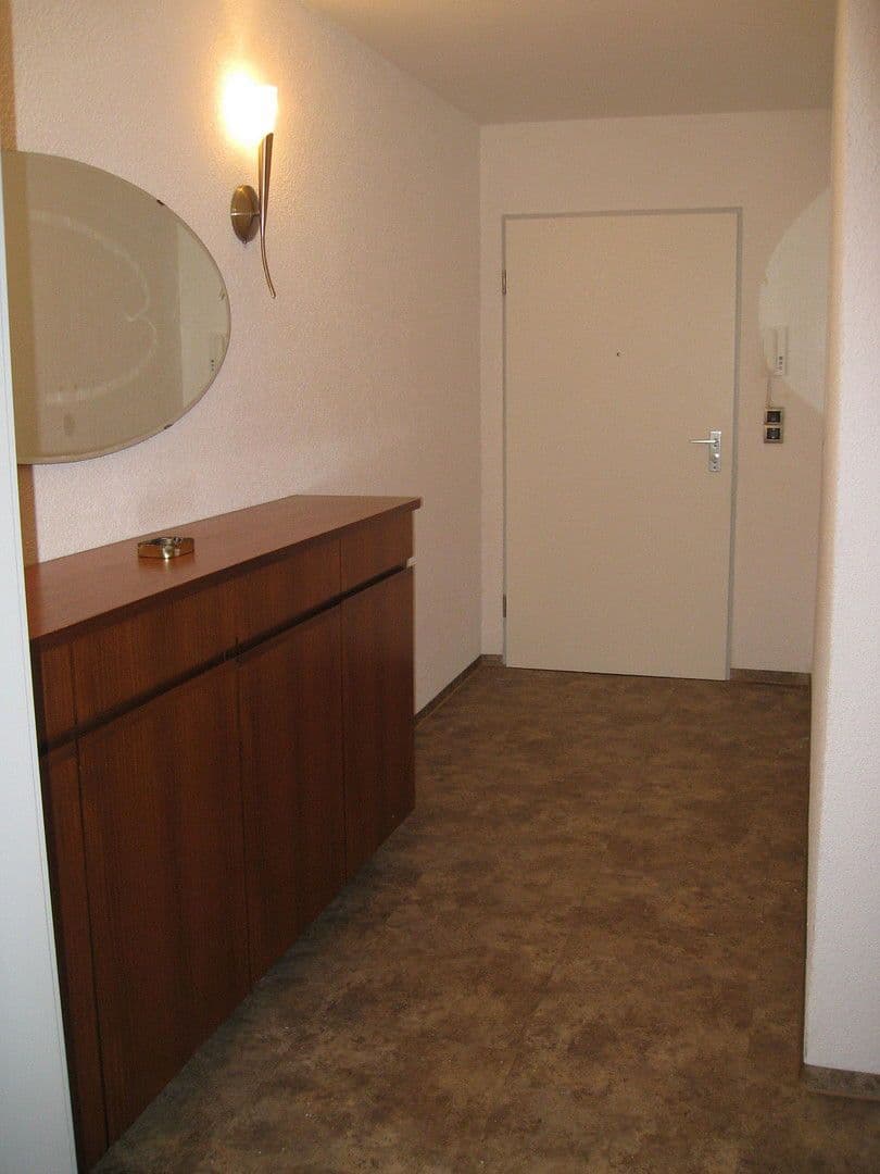 Pronájem bytu 3+1 71 m², Pfullendorfer Str. 10, Ulm Wiblingen, Bádensko-Württembersko Pronájem bytu 3+1 71 m², Pfullendorfer Str. 10, Ulm Wiblingen, Bádensko-Württembersko