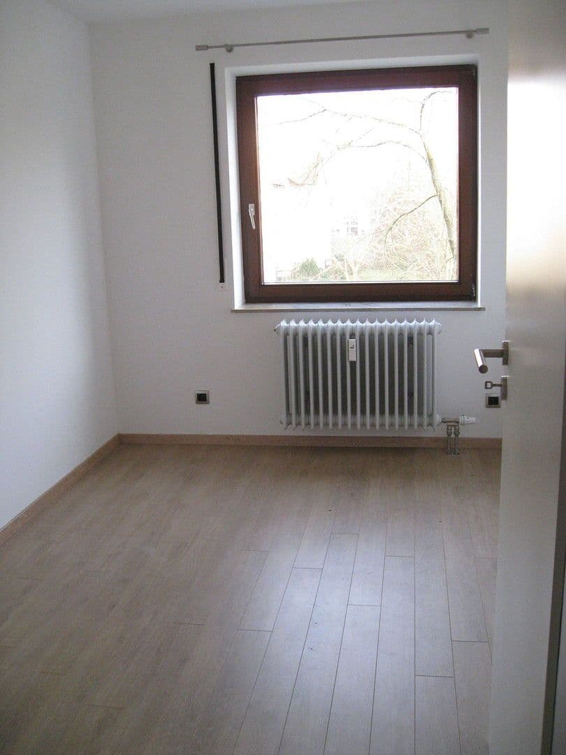 Pronájem bytu 3+1 71 m², Pfullendorfer Str. 10, Ulm Wiblingen, Bádensko-Württembersko Pronájem bytu 3+1 71 m², Pfullendorfer Str. 10, Ulm Wiblingen, Bádensko-Württembersko