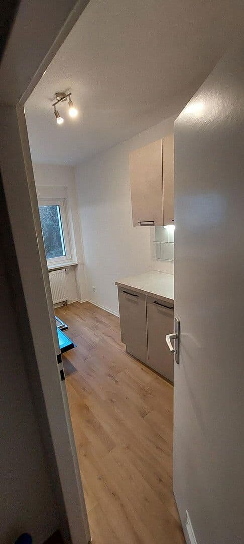 Pronájem bytu 1+1 33 m², Cadolzburgerstr 50, Fürth, Bavorsko Pronájem bytu 1+1 33 m², Cadolzburgerstr 50, Fürth, Bavorsko