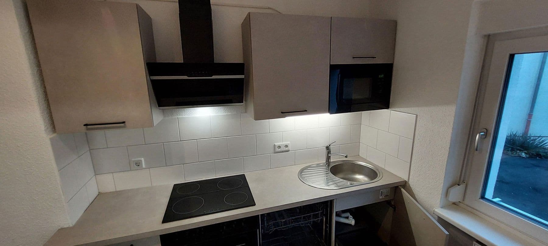 Pronájem bytu 1+1 33 m², Cadolzburgerstr 50, Fürth, Bavorsko Pronájem bytu 1+1 33 m², Cadolzburgerstr 50, Fürth, Bavorsko