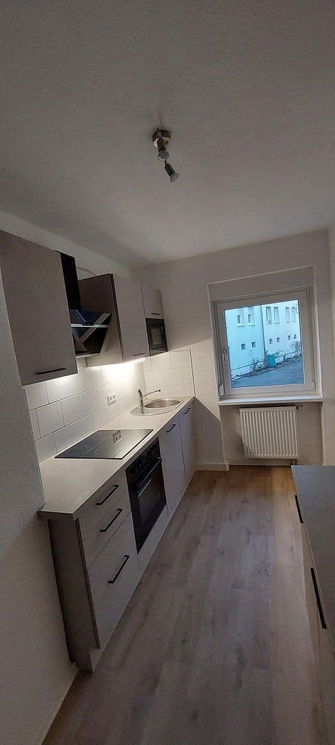 Pronájem bytu 1+1 33 m², Cadolzburgerstr 50, Fürth, Bavorsko Pronájem bytu 1+1 33 m², Cadolzburgerstr 50, Fürth, Bavorsko