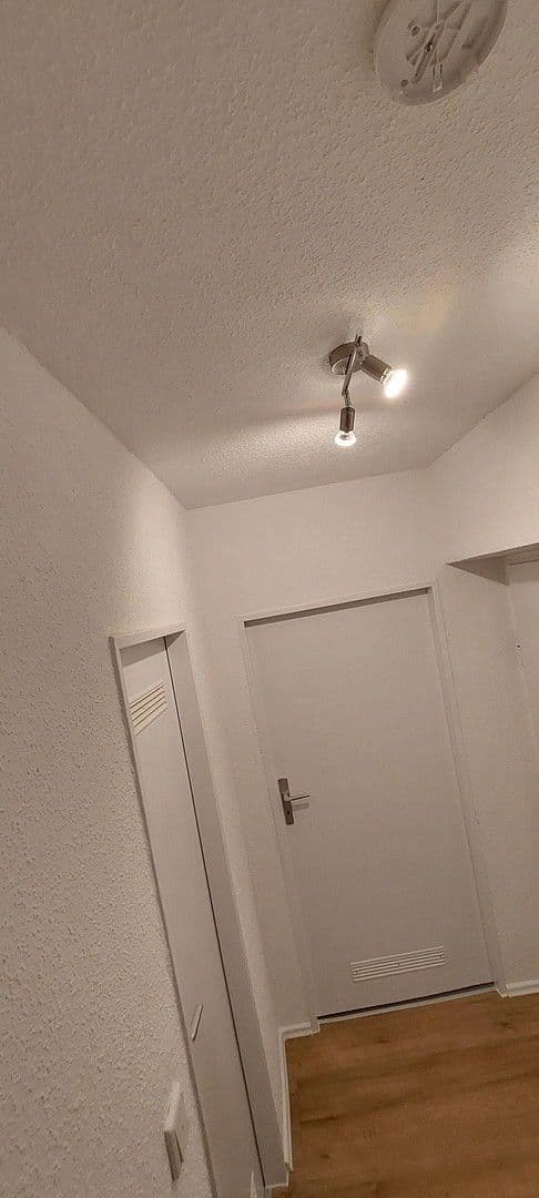 Pronájem bytu 1+1 33 m², Cadolzburgerstr 50, Fürth, Bavorsko Pronájem bytu 1+1 33 m², Cadolzburgerstr 50, Fürth, Bavorsko