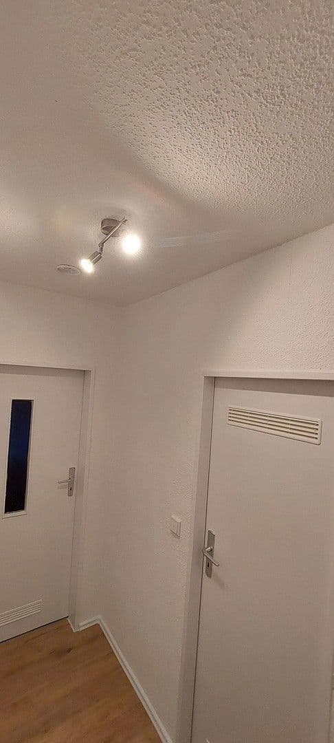 Pronájem bytu 1+1 33 m², Cadolzburgerstr 50, Fürth, Bavorsko Pronájem bytu 1+1 33 m², Cadolzburgerstr 50, Fürth, Bavorsko