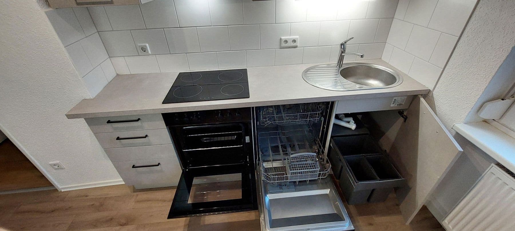 Pronájem bytu 1+1 33 m², Cadolzburgerstr 50, Fürth, Bavorsko Pronájem bytu 1+1 33 m², Cadolzburgerstr 50, Fürth, Bavorsko