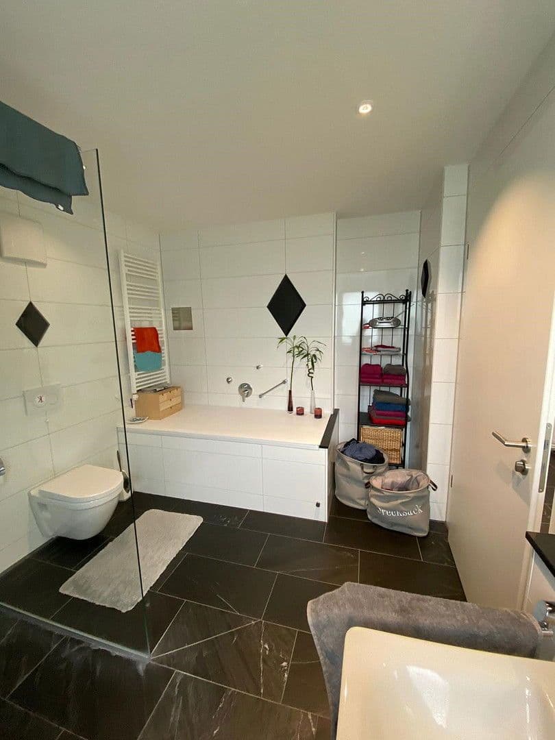 Pronájem bytu 3+1 86 m², Nufringen, Bádensko-Württembersko Pronájem bytu 3+1 86 m², Nufringen, Bádensko-Württembersko