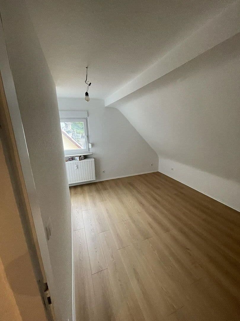 Pronájem bytu 4+1 70 m², Wingertweg 5, Leidersbach, Bavorsko Pronájem bytu 4+1 70 m², Wingertweg 5, Leidersbach, Bavorsko