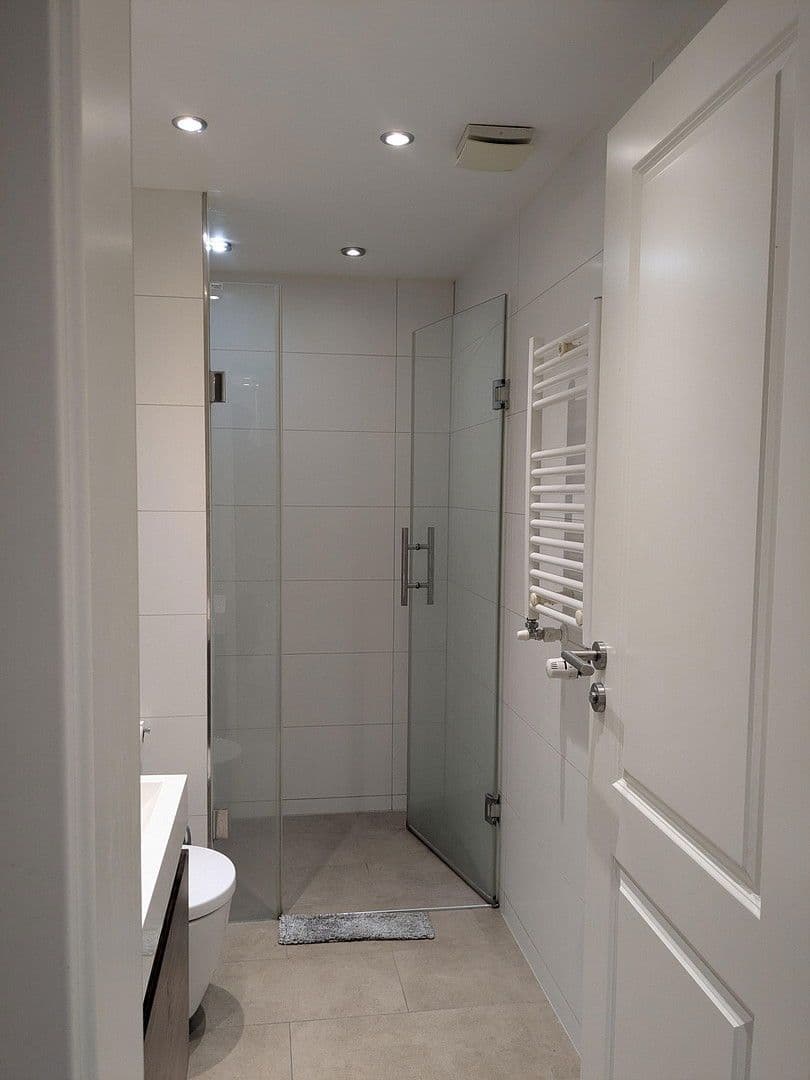 Pronájem bytu 1+1 30 m², Öserstraße 13, Frankfurt, Hessen Pronájem bytu 1+1 30 m², Öserstraße 13, Frankfurt, Hessen