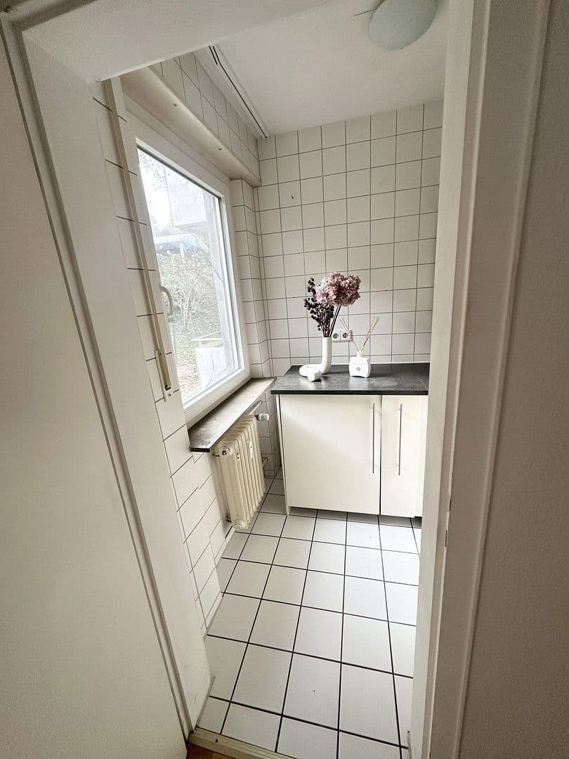 Pronájem bytu 1+kk 30 m², Stuttgart, Bádensko-Württembersko Pronájem bytu 1+kk 30 m², Stuttgart, Bádensko-Württembersko