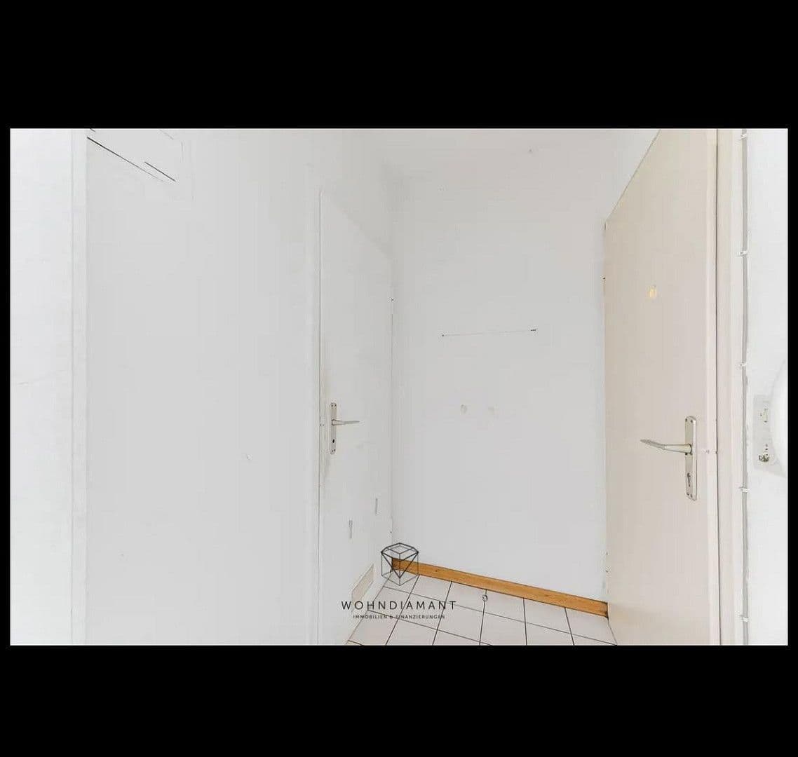 Pronájem bytu 1+kk 30 m², Stuttgart, Bádensko-Württembersko Pronájem bytu 1+kk 30 m², Stuttgart, Bádensko-Württembersko